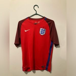 Men’s medium England nike jersey!